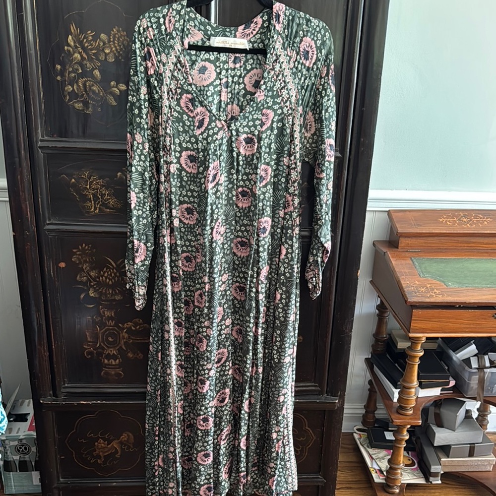 Natalie Martin Fiore - Green and Pink Floral Long sleeve 
Never worn !
Maxi